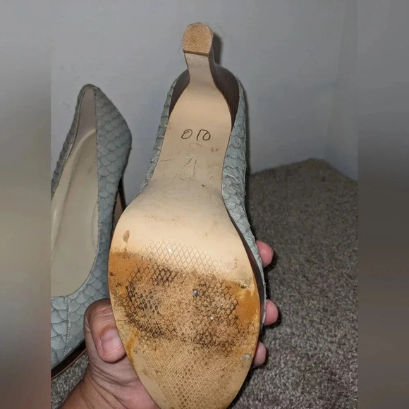 Calvin Klein Kendall Fish Scale Pumps Heels Sz. 10 - Picture 11 of 12